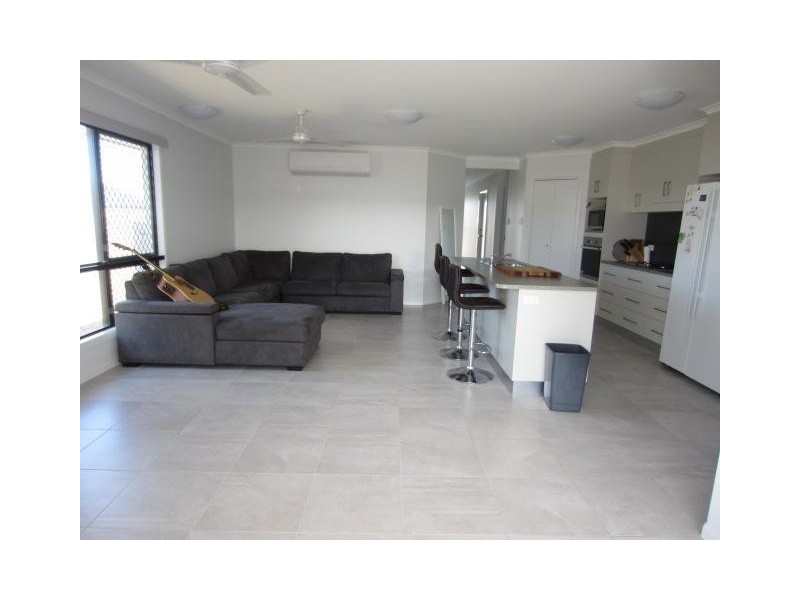 6 Aldrin Street, Burdell QLD 4818