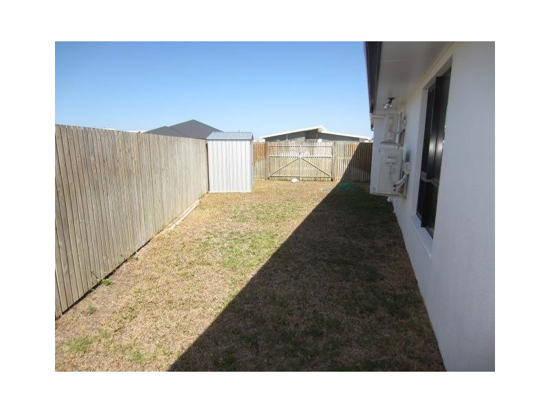 6 Aldrin Street, Burdell QLD 4818