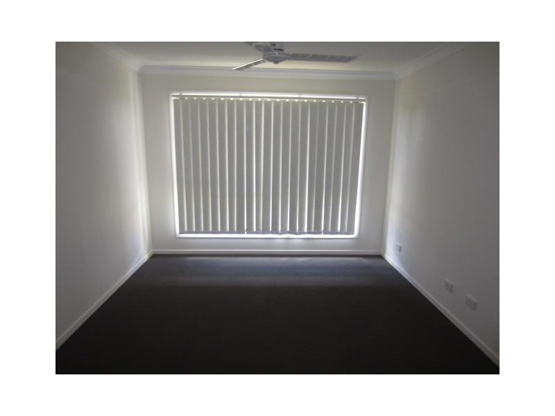 18 Hollanders Crescent, Kelso QLD 4815