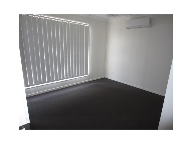 18 Hollanders Crescent, Kelso QLD 4815