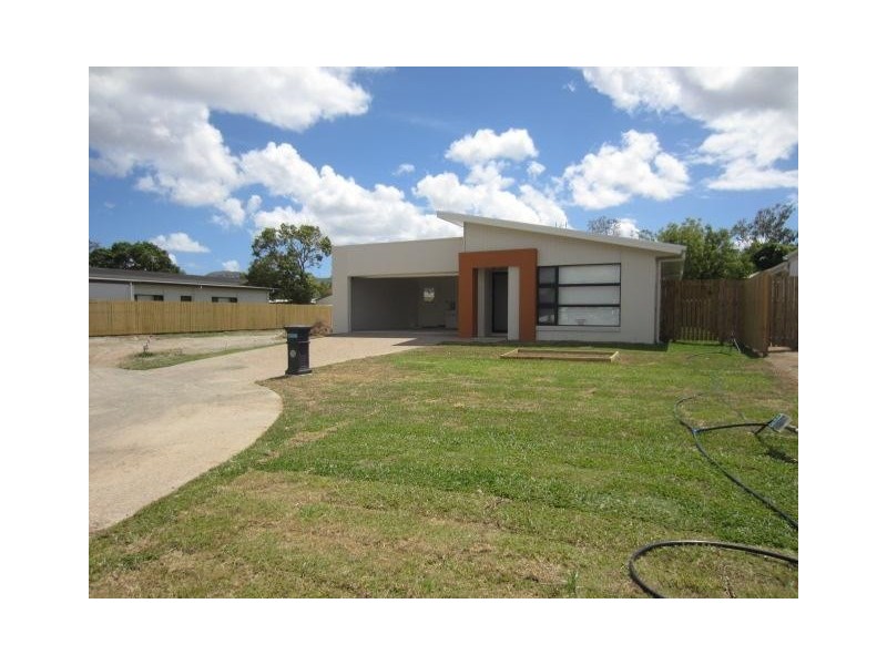 20 Hollanders Crescent, Kelso QLD 4815