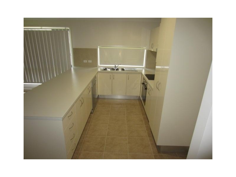 20 Hollanders Crescent, Kelso QLD 4815