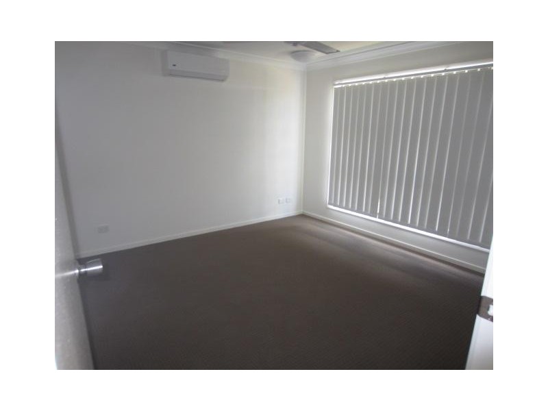 20 Hollanders Crescent, Kelso QLD 4815