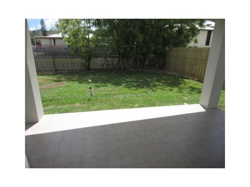 20 Hollanders Crescent, Kelso QLD 4815