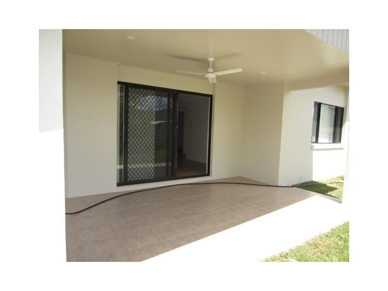 20 Hollanders Crescent, Kelso QLD 4815