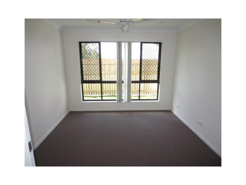 26 Hollanders Crescent, Kelso QLD 4815