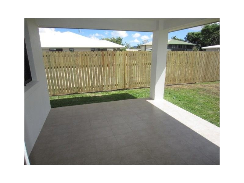 26 Hollanders Crescent, Kelso QLD 4815