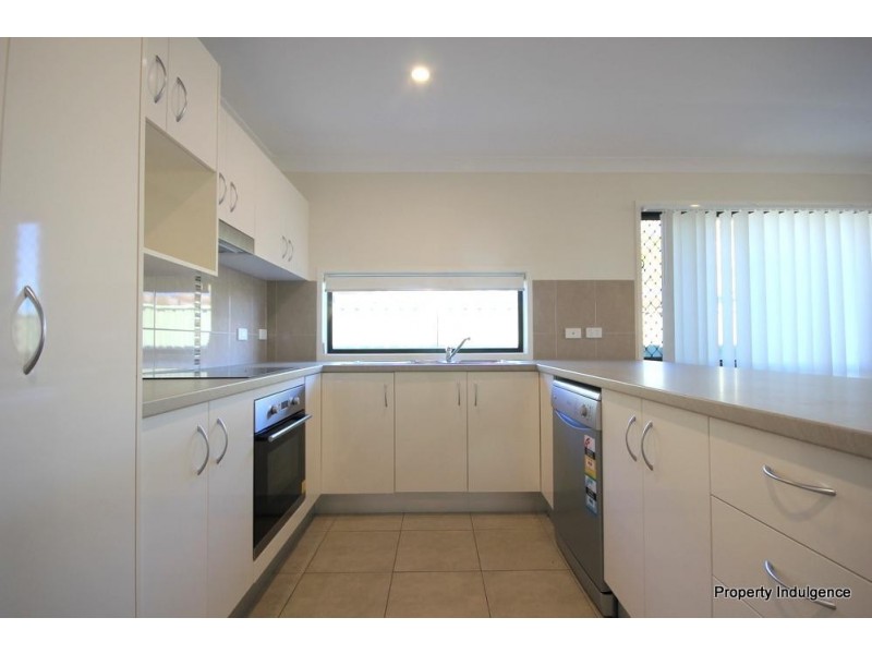 1593 Riverway Drive, Kelso QLD 4815