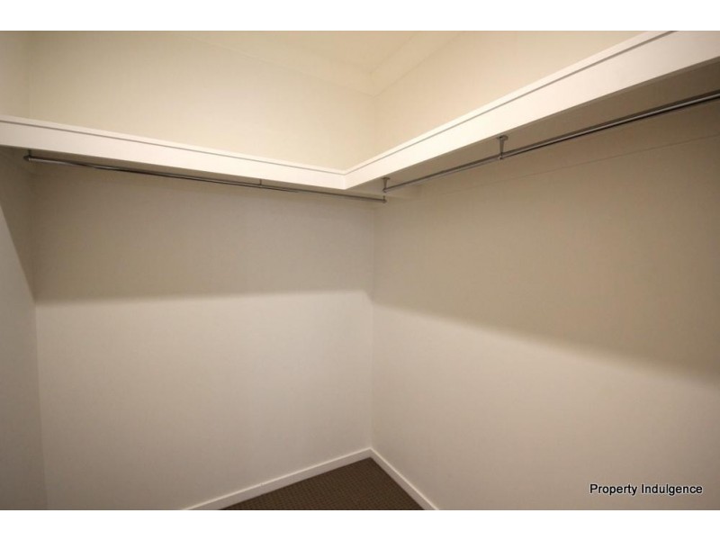 1593 Riverway Drive, Kelso QLD 4815