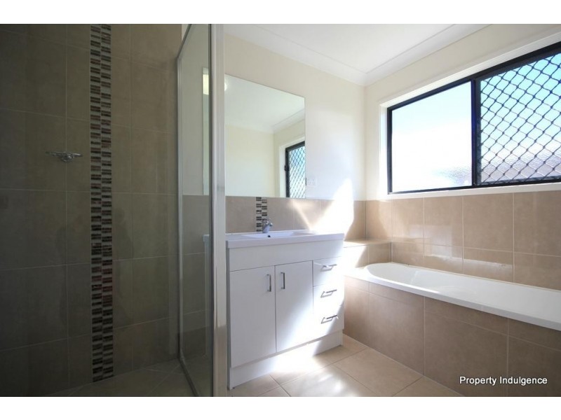 1593 Riverway Drive, Kelso QLD 4815