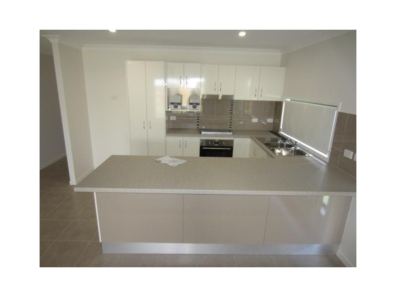 1593 Riverway Drive, Kelso QLD 4815