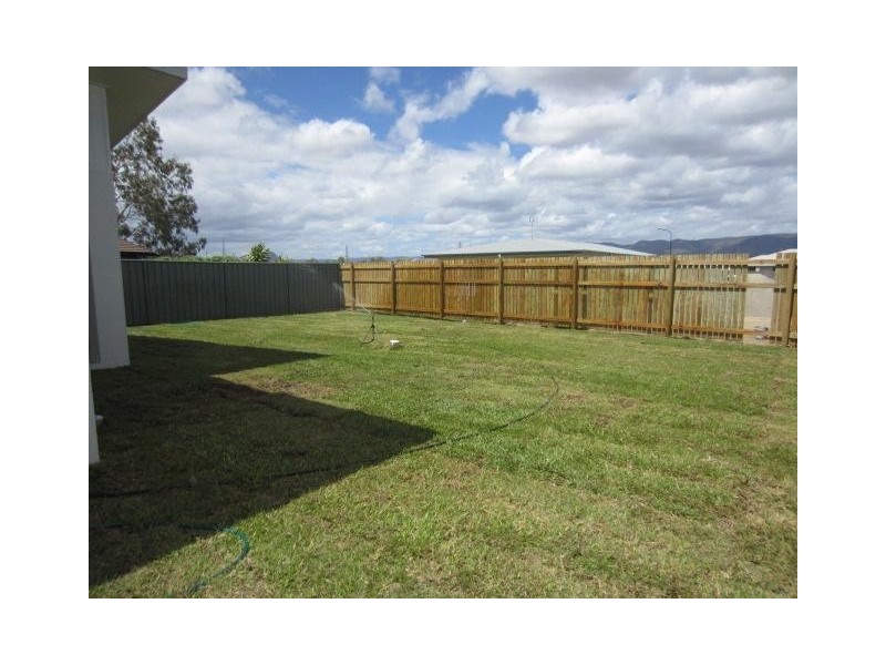 1593 Riverway Drive, Kelso QLD 4815