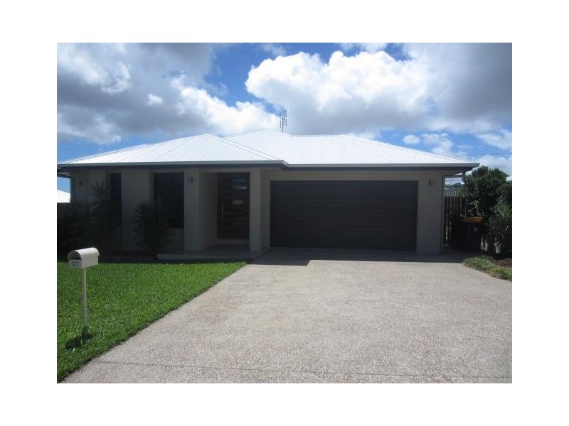 37 Bilbao Place, Bushland Beach QLD 4818