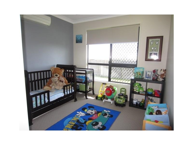 37 Bilbao Place, Bushland Beach QLD 4818