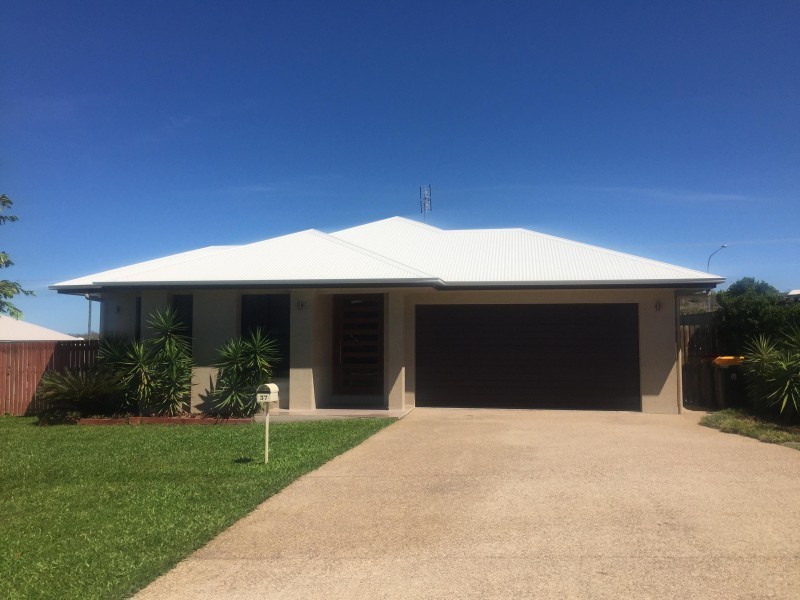 37 Bilbao Place, Bushland Beach QLD 4818