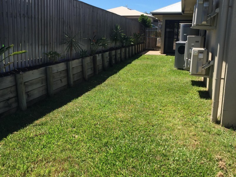 37 Bilbao Place, Bushland Beach QLD 4818
