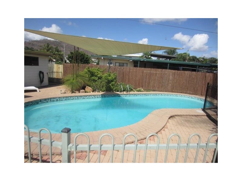 5 Davies Street, Mount Louisa QLD 4814