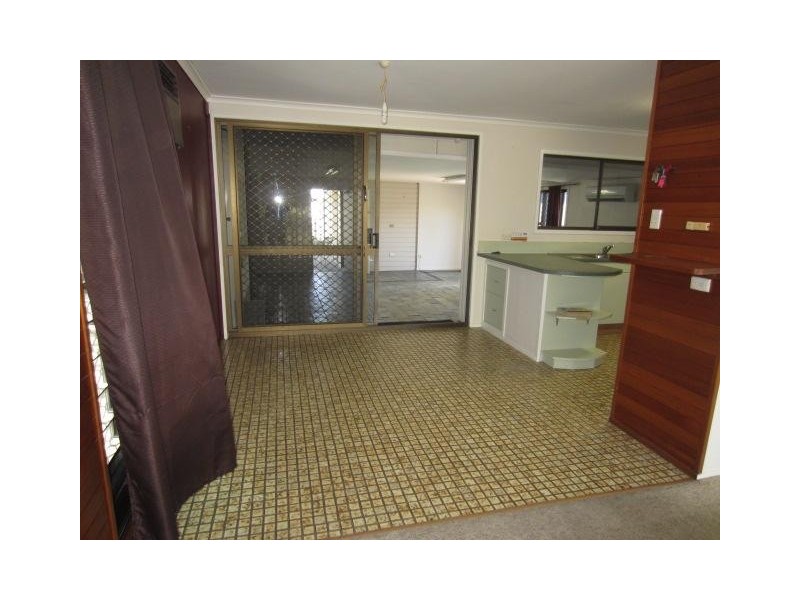 5 Davies Street, Mount Louisa QLD 4814