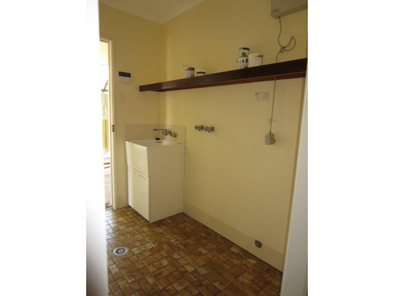 5 Davies Street, Mount Louisa QLD 4814