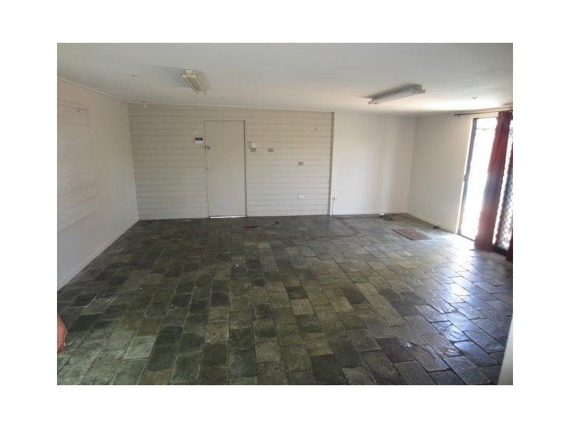 5 Davies Street, Mount Louisa QLD 4814