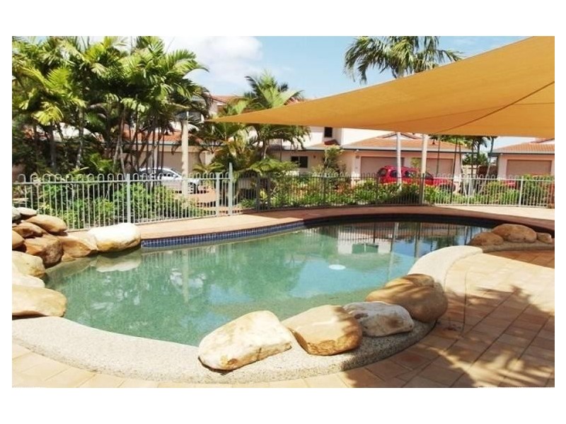 12/30  Martinez Avenue, West End QLD 4810