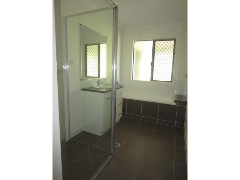 1/50 Boult Crescent, Burdell QLD 4818