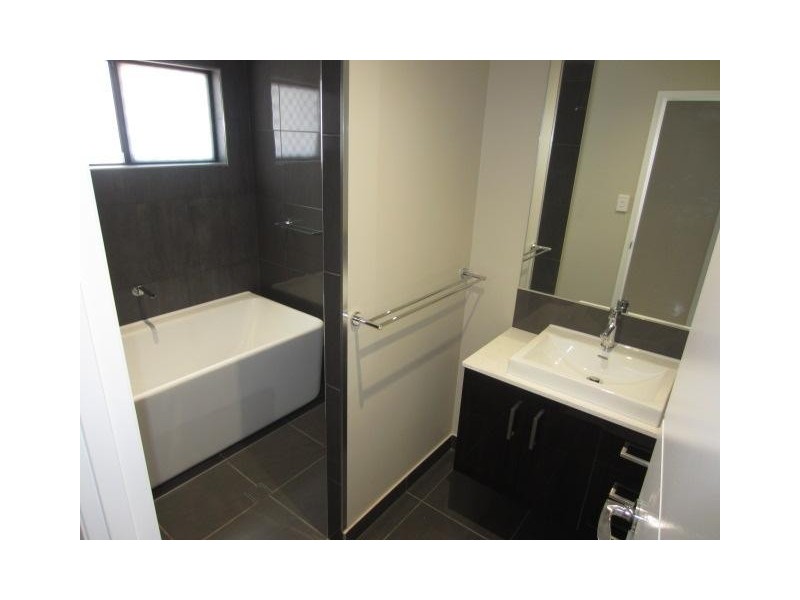 21 Eden Park Drive, Jensen QLD 4818