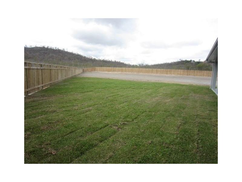 21 Eden Park Drive, Jensen QLD 4818