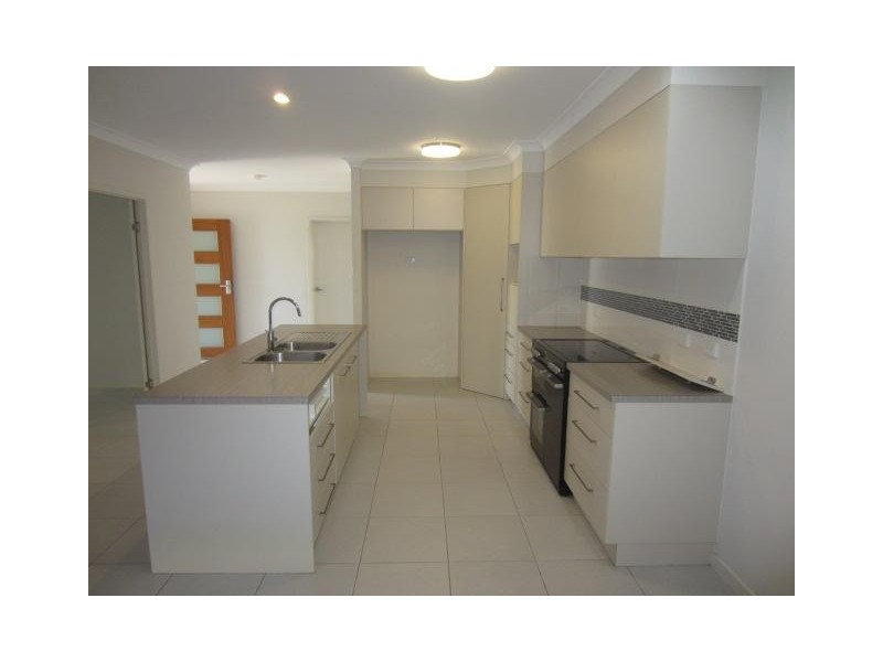 24  Baros Street, Burdell QLD 4818