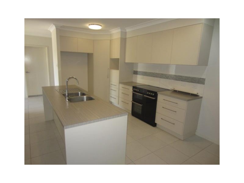 24  Baros Street, Burdell QLD 4818