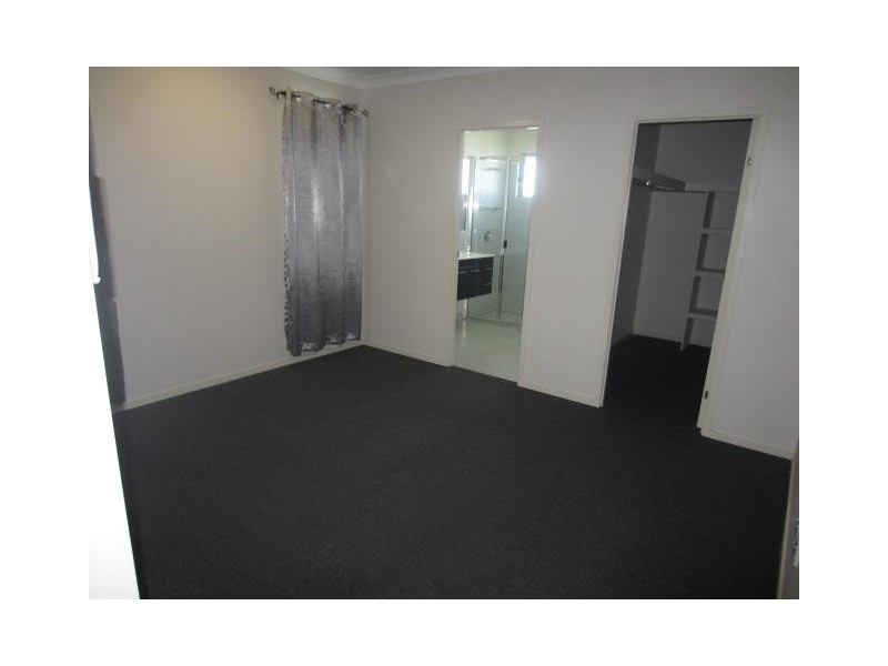 24  Baros Street, Burdell QLD 4818