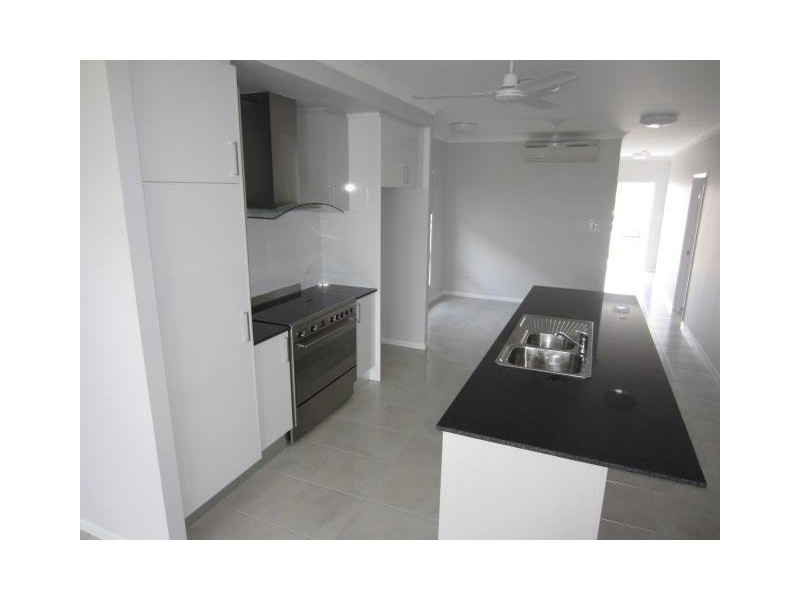 8 Ribaldo Circuit, Burdell QLD 4818