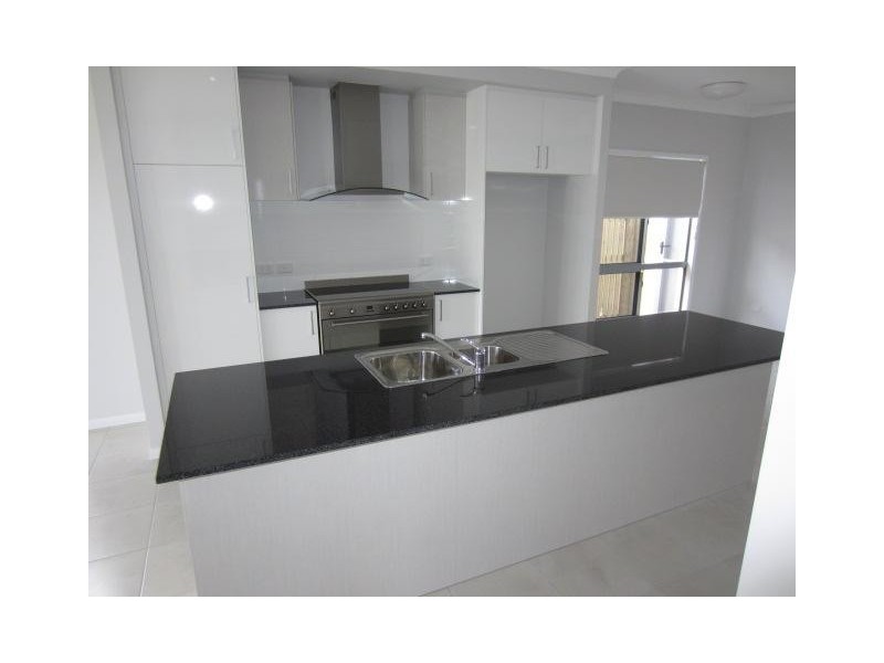 8 Ribaldo Circuit, Burdell QLD 4818