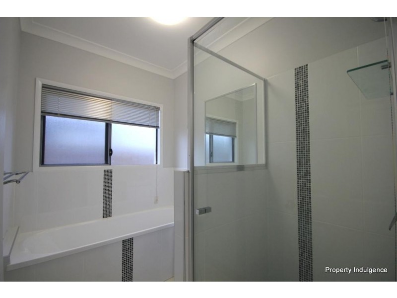 8 Ribaldo Circuit, Burdell QLD 4818