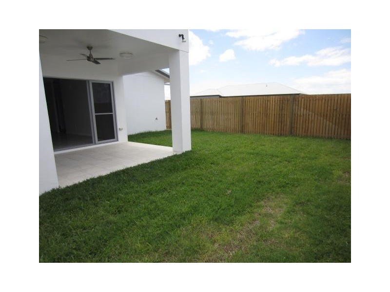 8 Ribaldo Circuit, Burdell QLD 4818