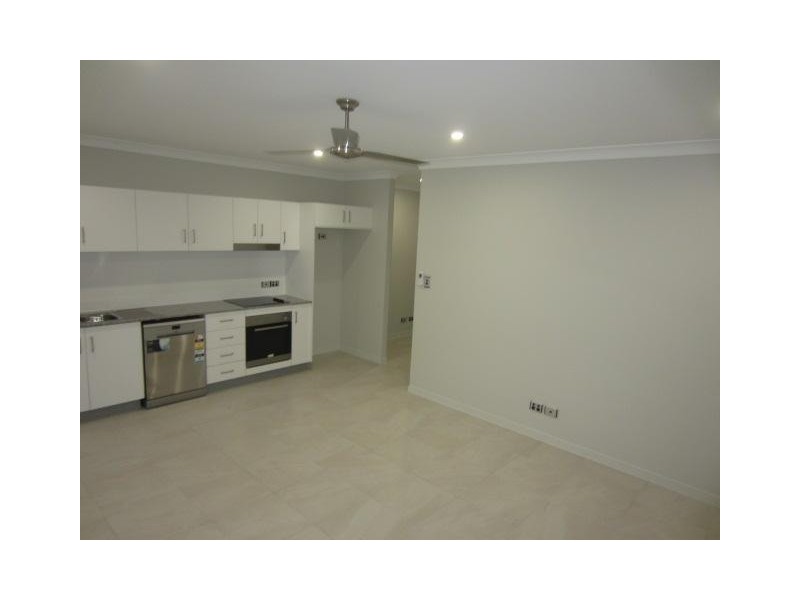 2/17 Cartier Circuit, Burdell QLD 4818