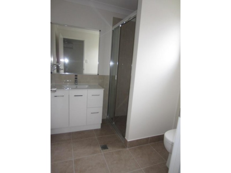 2/54 Margaret Ellen Drive, Kelso QLD 4815