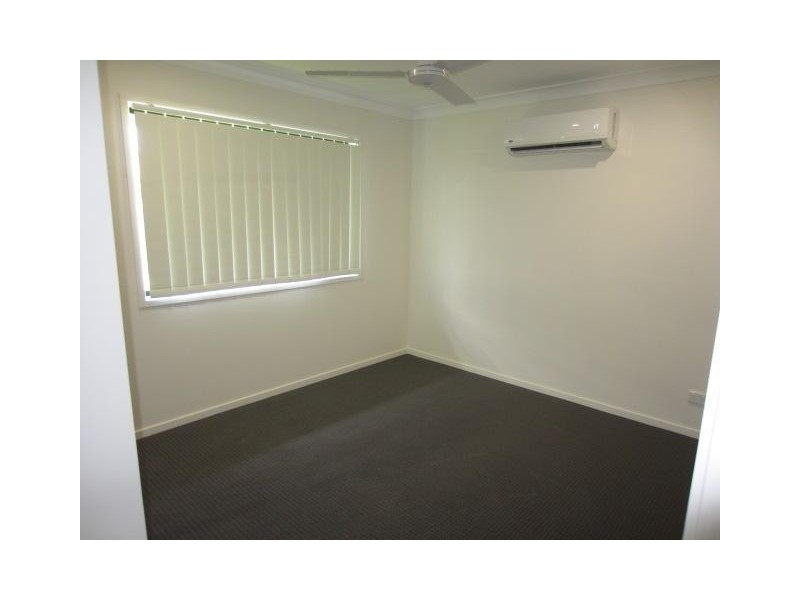 16 Thornbush Street, Mount Low QLD 4818