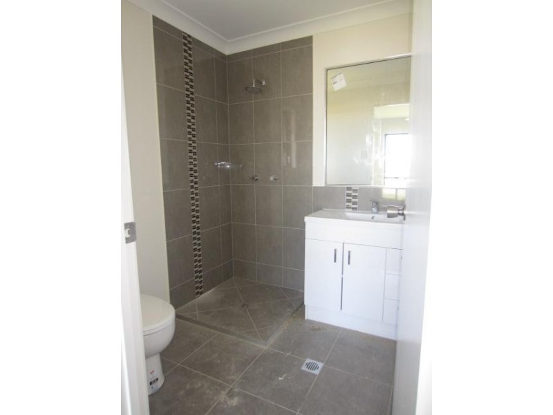 16 Thornbush Street, Mount Low QLD 4818