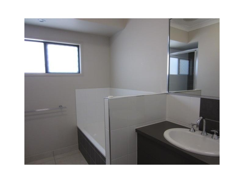 37  Daydream Circuit, Burdell QLD 4818