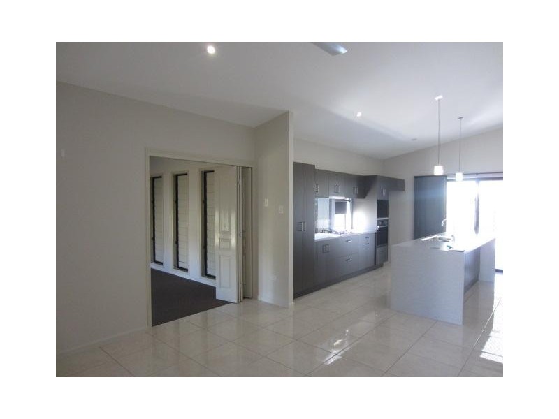 37  Daydream Circuit, Burdell QLD 4818