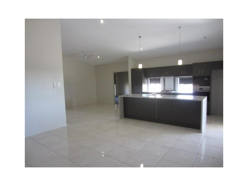 37  Daydream Circuit, Burdell QLD 4818