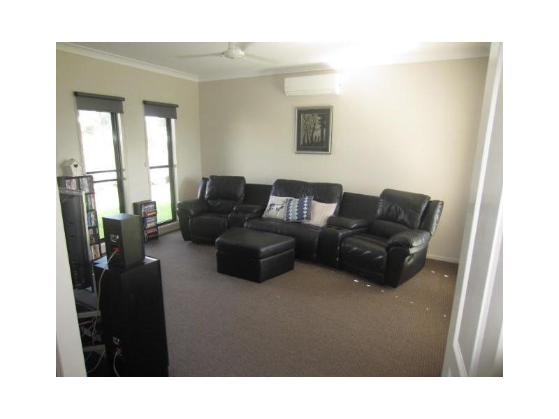 37  Daydream Circuit, Burdell QLD 4818