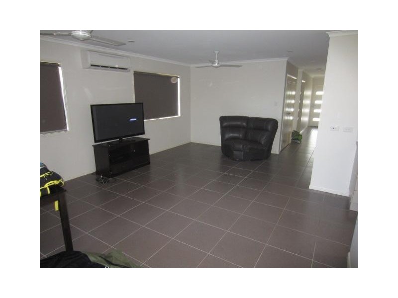 13 Daydream Circuit, Burdell QLD 4818