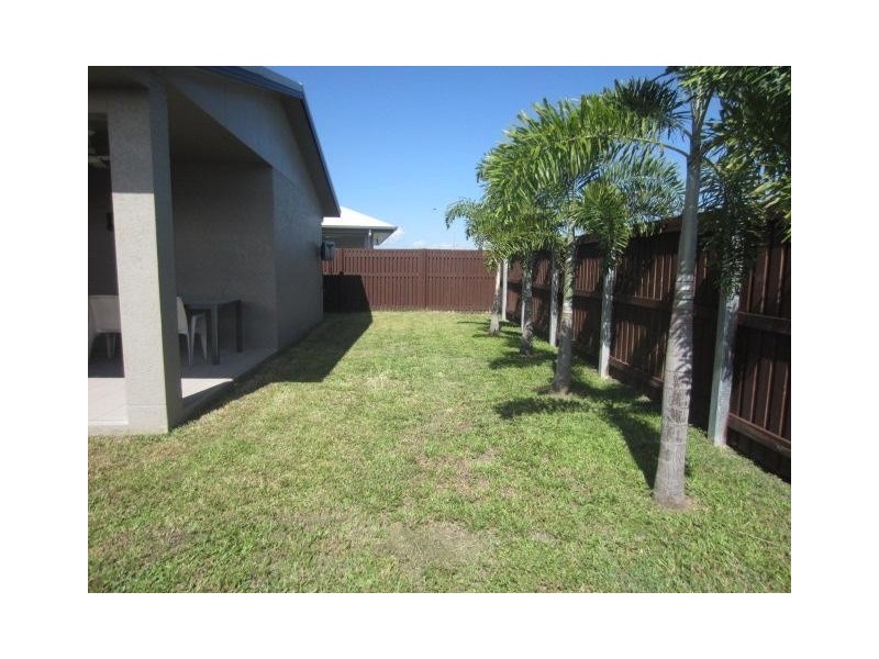 13 Daydream Circuit, Burdell QLD 4818