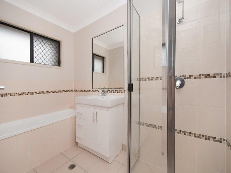 54  Kroymans Drive, Mount Louisa QLD 4814