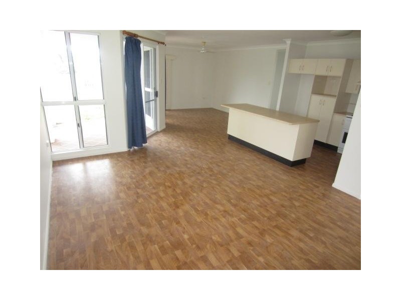 11 Kinnardy Street, Burdell QLD 4818