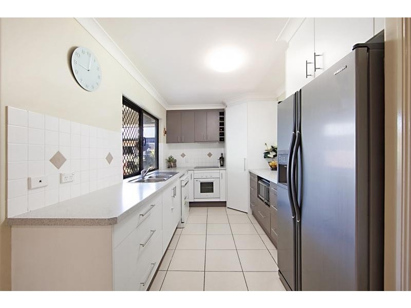 66 Minaret Way, Mount Louisa QLD 4814