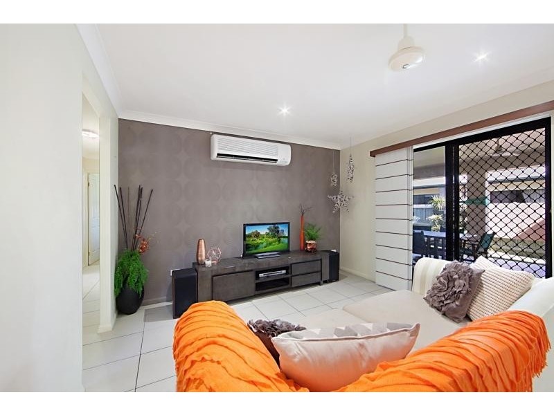 66 Minaret Way, Mount Louisa QLD 4814