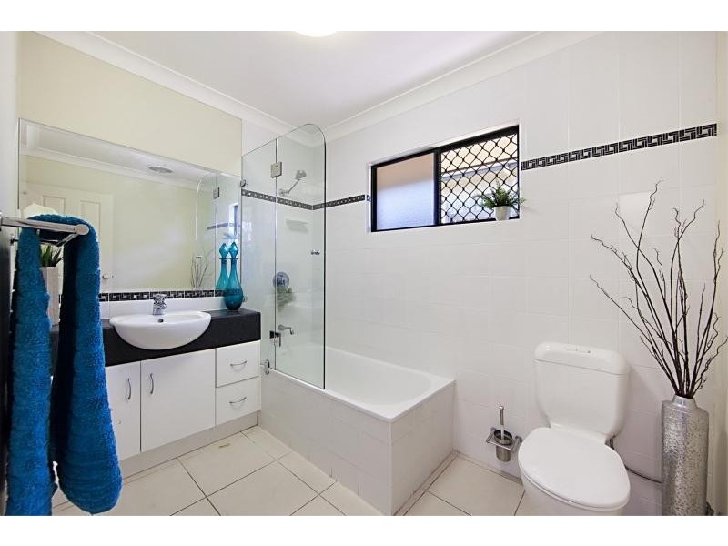 66 Minaret Way, Mount Louisa QLD 4814